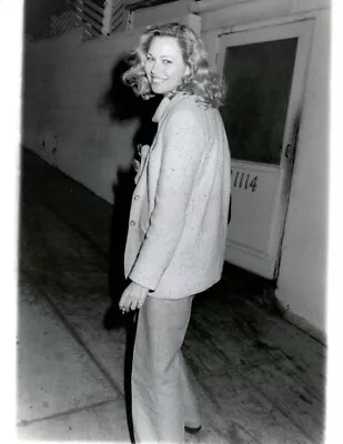 Michelle Phillips 7x9 Original Photo #V1774 • $8.99