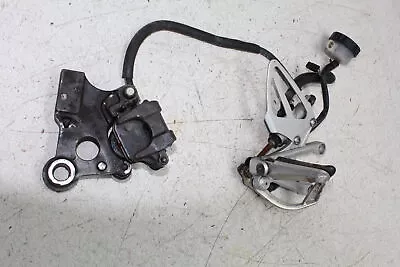 01-06 Honda Cbr600f4i Right Rearset W Master And Caliper  • $37.82