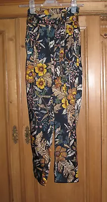 Stradivarius Trousers Size  EUR 32 W25 L27 Navy Blue Floral Paperbag Flower Zara • £7.75