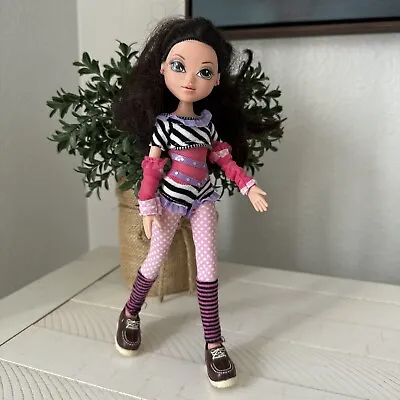 Moxie Girlz Lexa Jammaz Fashion Doll Brunette Jammin Sleepover MGA • $14.99