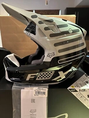 $500 • Buy New Fox Racing V3 RS Ryaktr Helmet - Steel Grey - Med - 29641-172-M