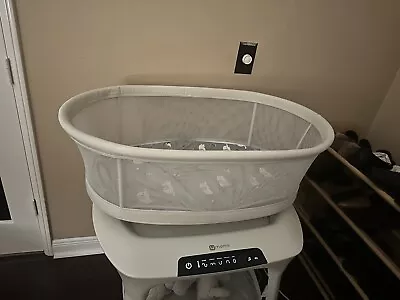 4moms MamaRoo Sleep Bassinet With Storage • $200