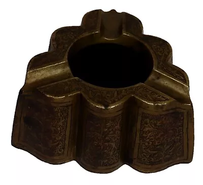 Brass Handcrafted Decorative Ashtray Old Flower Engraved Table Décor Ash Tray • $61.42