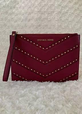 NWT Michael Kors Ellis XL Zip Clutch Wristlet  • $72