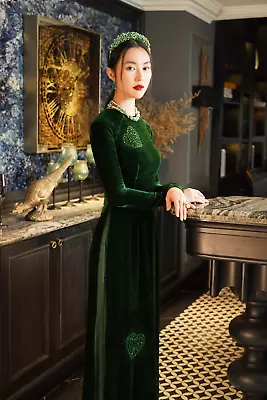 Ao Dai Nhung M Green Velvet Kết Cườm Không Cổ - Bust 35  Waist 31  Len 56  • $50