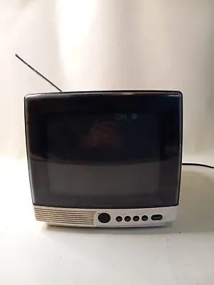 Magnavox RD0946T102 9  CRT TV Retro Television Vintage RCAs Portable VGC • $90