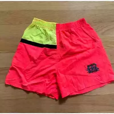 Vintage Surf Mania Shorts M • $16