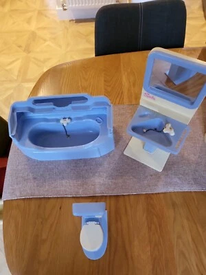 £24 • Buy VINTAGE 80s SINDY BLUE 3 PIECE BATHROOM SUITE