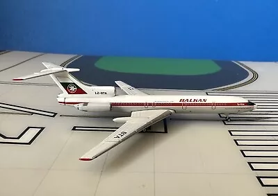 Balkan Bulgarian Tupolev TU-154B LZ-BTA 1970s 1/400 Scale Diacest Phoenix Models • $54.95