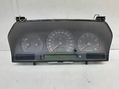 1999 VOLVO V70 Mk1 Automatic Speedometer Speedo Clocks • $28.42