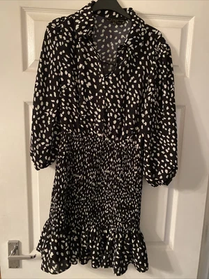 £5 • Buy Lipsy Black And White Shirt Effect Dress Size 12