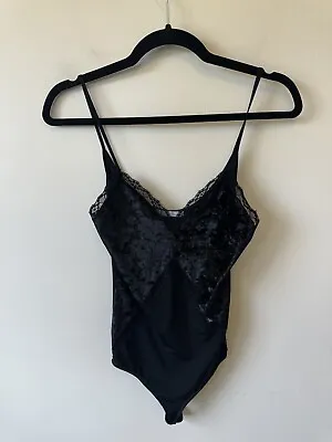 $18 • Buy Zara Basic Velvet And Lace Black Bodysuit Size Small
