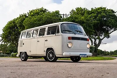 1984 Volkswagen Bus/Vanagon  • $29989