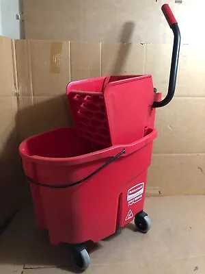 Rubbermaid RED Wavebrake 35-Qt Mop Bucket & Wringer ** • $109.99