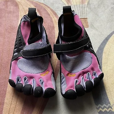 Vibram Girls Five Finger Barefoot Shoes Pink And Purple 13.5-1 • $30