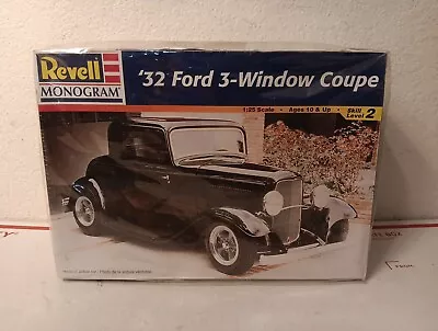 Revell Monogram 1932 Ford 3 Window Coupe Plastic Model Car Kit 1:25 Broken Axle • $14.99