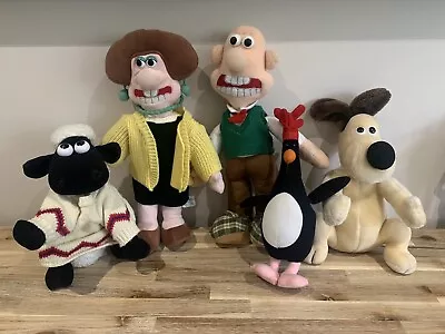BornToPlay Wallace Gromit Wendolence Feathers McGraw Shaun Soft Plush Toy Bundle • £37.99