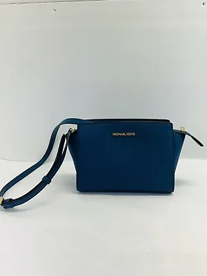 Michael Kors Navy Blue Leather Purse • $40