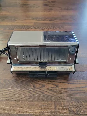 General Electric Vintage GE Deluxe 473A Toast-R-Oven Chrome Toaster Oven  • $41.98