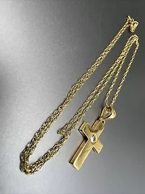 18ct Gold Diamond Solitaire Cross Pendant & Chain • £295