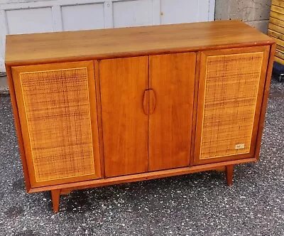 Mid Century Danish Modern Stereo Console 3402 Pilot Walnut Record Player Hifi • $1900