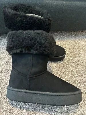 H&M Womens Black Warm -lined Boots • $30