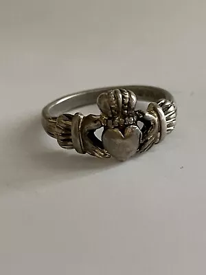 Antique Claddagh Ring In 18K GE A - Size 8 • $55