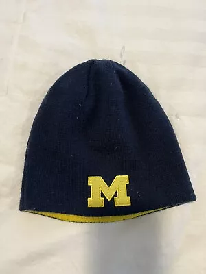 Boys Teens UNIVERSITY Of MICHIGAN Wolverines Beanie Winter Hat Reversible • $15