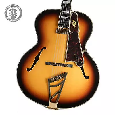 2015 D'Angelico Style B Archtop Sunburst. • $1079