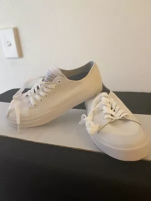 Brand New Kustom White Canvas Skate Shoes Sneakers Size UK4 • $20