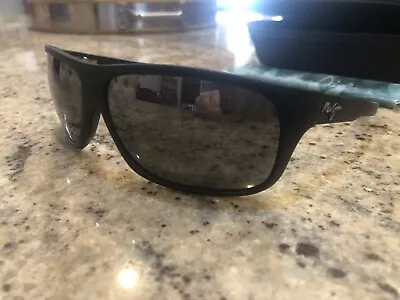 Maui Jim Island Time Matte Black/Grey Polarized MJ237-2M • $85