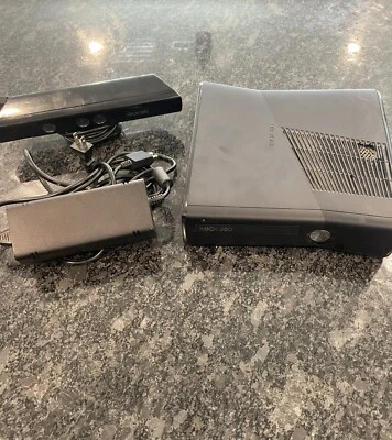 $50 • Buy Microsoft Xbox 360 Model 1439 250GB Console Bundle W/ Kinect - Disc Tray Broken