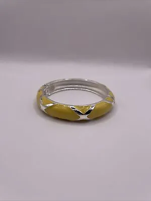 Yellow Enamel Silver Tone Metal Hinged Bangle Bracelet Vintage Jewelry. • $9.99