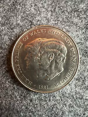 HRH The Prince Of Wales & Lady Diana Spencer 1981 Coin • £2.50