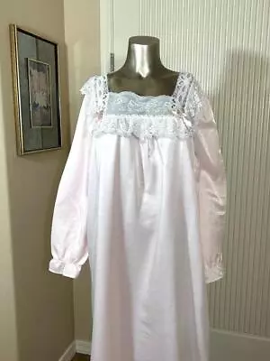 Vintage Vandermere Lt Pink Cozy Nightgown Size M 12-14 # 041114 • $15