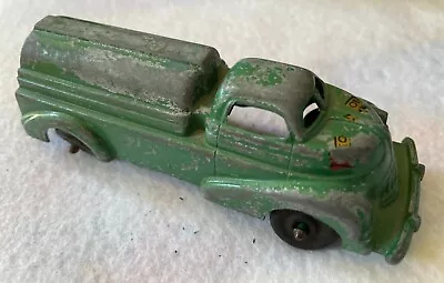 Metal Green Oil Truck Antique Collectible Manoil No. 710 • $15.95