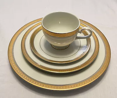 Mikasa Palatial Gold Rim China 4 Piece Place Setting Ivory & Gold Plates L3234 • $34.95