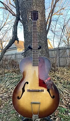 $700 • Buy Vintage 1959 Silvertone 627 Archtop Acoustic Guitar