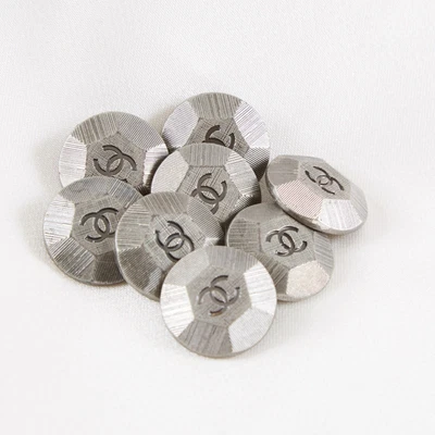 £69.88 • Buy Chanel Buttons 8 Piece Metal Silver And Black Heavy 20 Mm Great Condition!