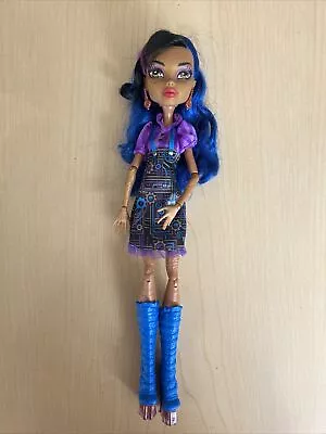 Monster High Art Class Robecca Steam Doll Mattel • $32.99