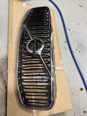 Volvo XC60 Upper Grill 2018 2019 2020 2021 Chrome Black Grille OEM 31425532 • $159