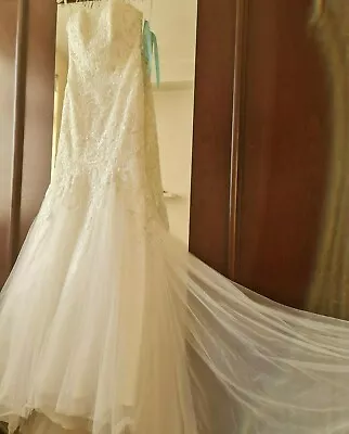 Stunning Morilee Madeline Gardner Button Back Mermaid Wedding Dress Size UK 10 • £225
