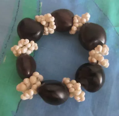 Vintage Kukui Nut Sea Shell Stretch Bracelets Hawaii Souvenir Tropical Tiki Hula • $14.99