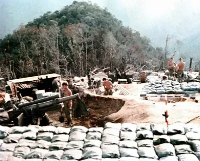 3rd Marine Division M101 105 Mm Howitzer Positions 8x10 Vietnam War Photo 385 • $7.43