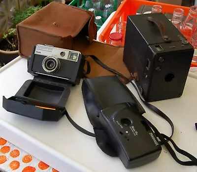 3 Old Cameras • £5.99