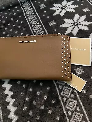 Michael Kors Envelope Clutch • $50