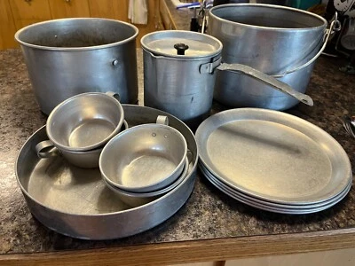 $37 • Buy Vintage Campers 14 Pc. Aluminum Cook Kit, Stackable, Carry Handle, Clean