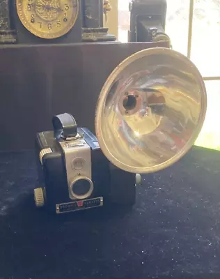 Vintage KODAK BROWNIE HAWKEYE Camera Flash Model W/ Flash Attachment • $15