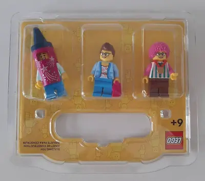 LEGO BAM Minifigures City Town Crayon Gold Medal Winner Lego Costume NEW Toys • $17.95