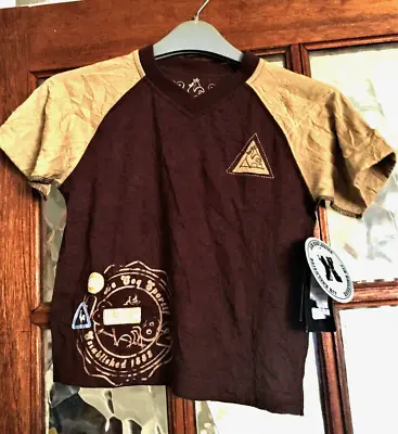 BNWT Boys LE COQ SPORTIF 2 Tone EARTH & LARK Brown BROAD MARSH T-Shirt 4-5 Years • £2